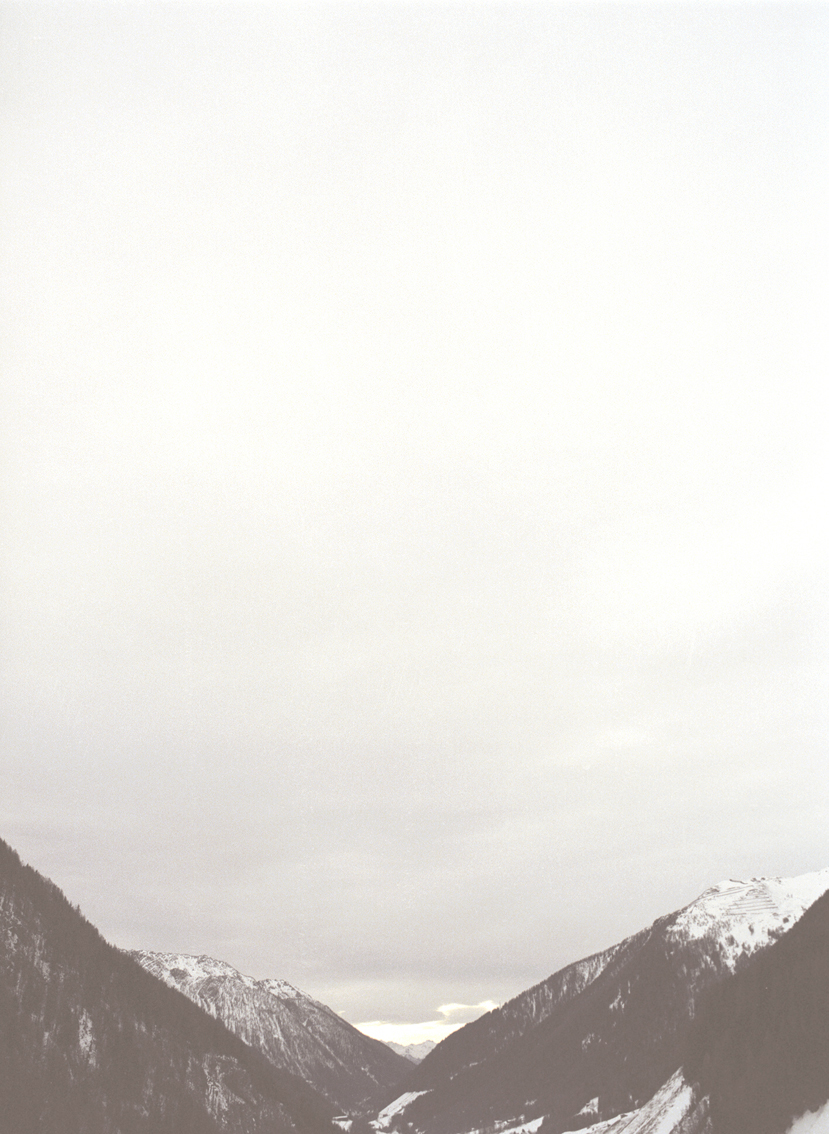 a picture of an Italian snowy mountain by Namiko Kitaura
