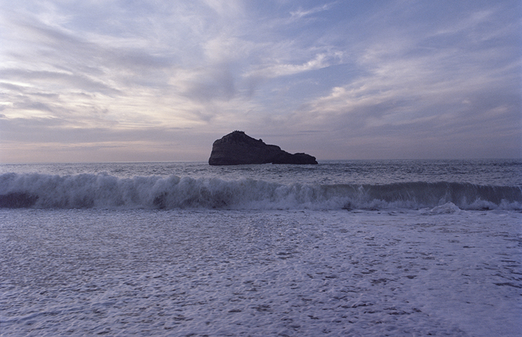 Landscape picture of a beach in Biarritz by Namiko Kitaura